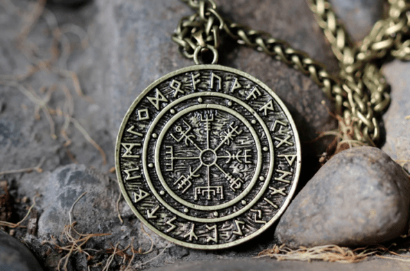 Wealth and good luck amulets